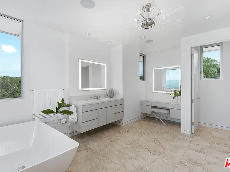 3642 Beverly Ridge Dr — Photo 38
