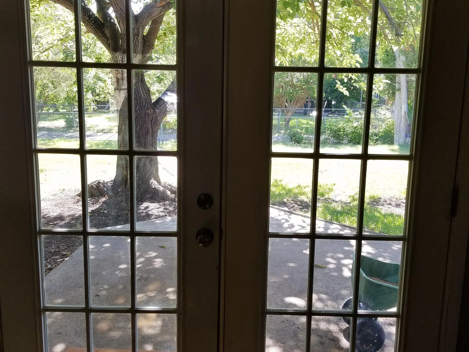 3 bed, 1296 sqft, $2,300 — Photo 3