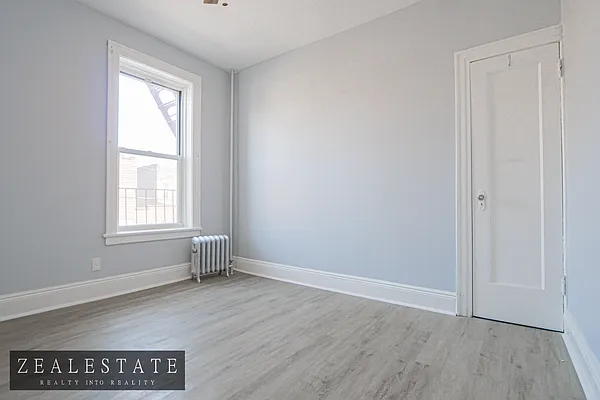 Rented by ZealEstate Group Inc | media 6