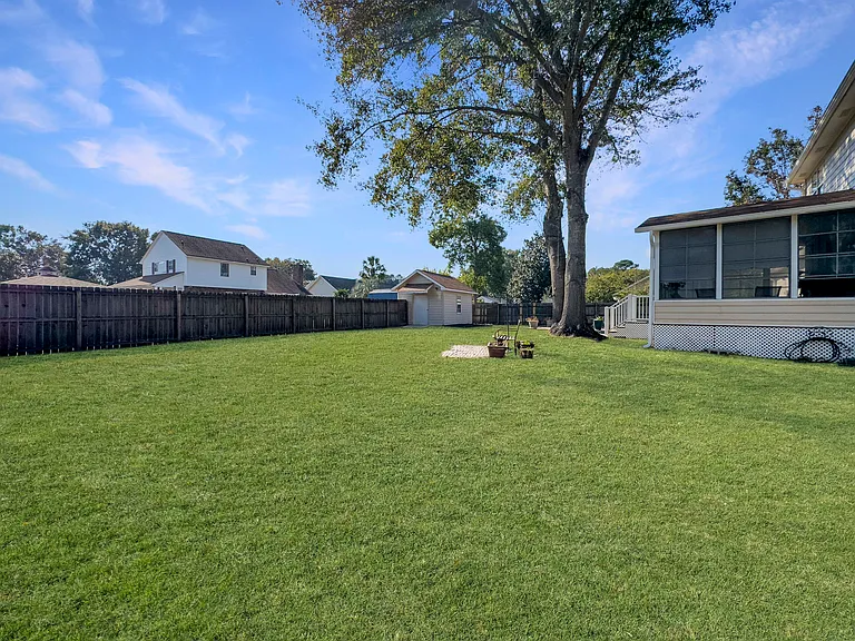 7900 Elderberry Cir — Photo 49