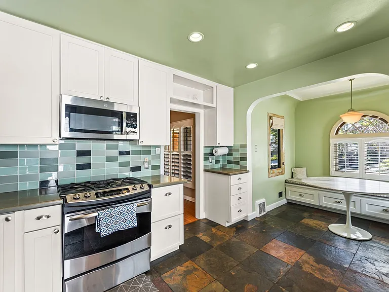 10342 Keswick Ave — Photo 6