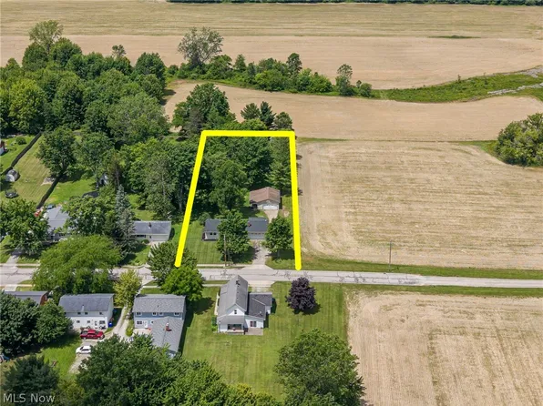 315 West St, Lagrange, OH 44050