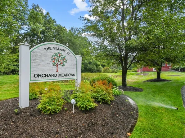 62 Blossom Tree Dr Unit 62, Shrewsbury, MA 01545