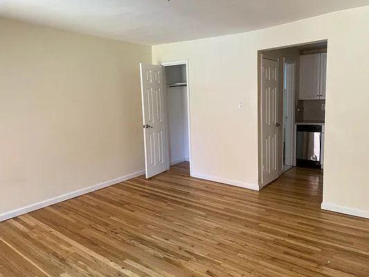 Rented by Bauman Realty Group | media 7