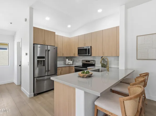 17150 N 23RD Street #215, Phoenix, AZ 85022
