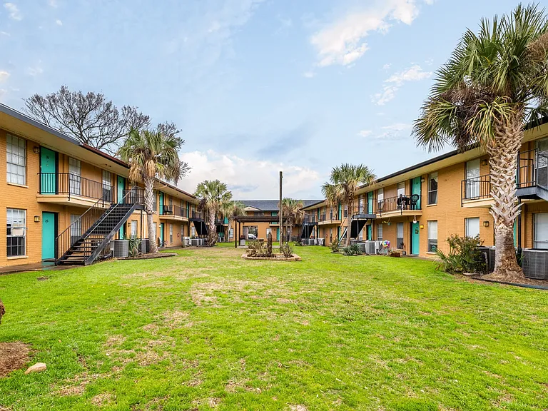 Midtown Manor and Towers Apartments