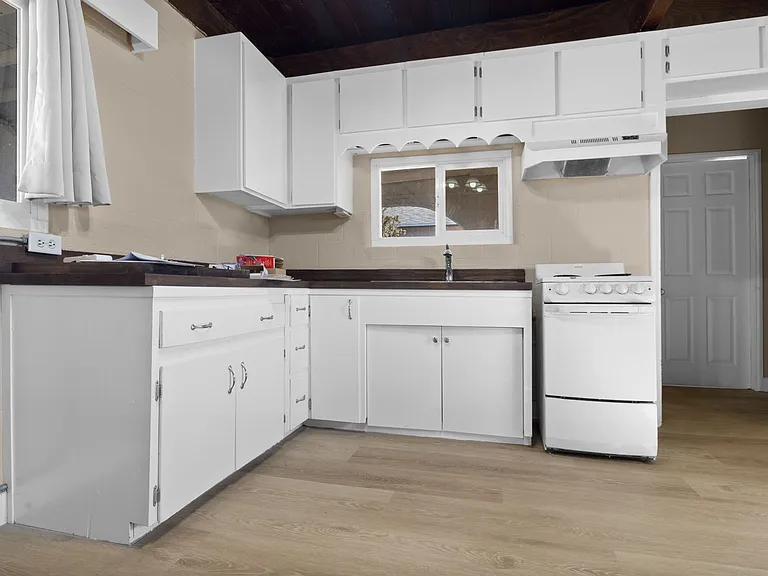 10040 Buena Vista St — Photo 3