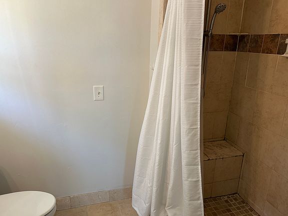 5th image of 506 Postell Dr