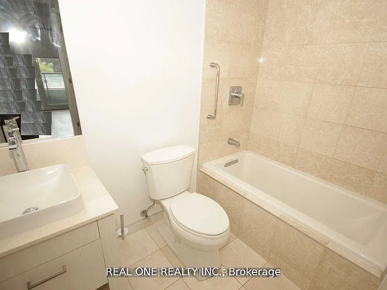 3018 Yonge St #305 — Photo 7