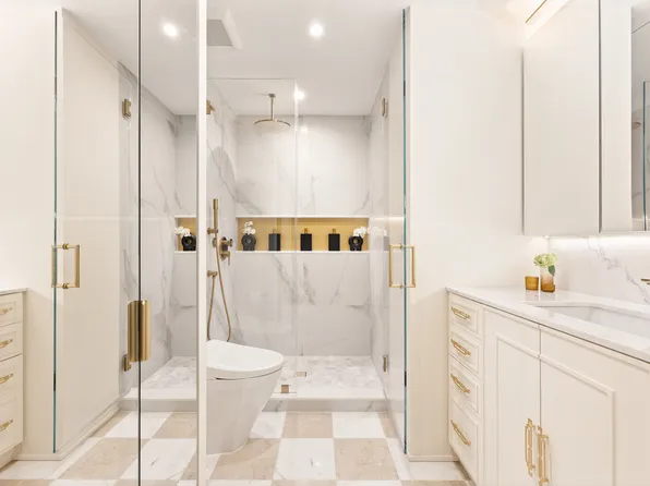 210 Central Park South image 13 of 21