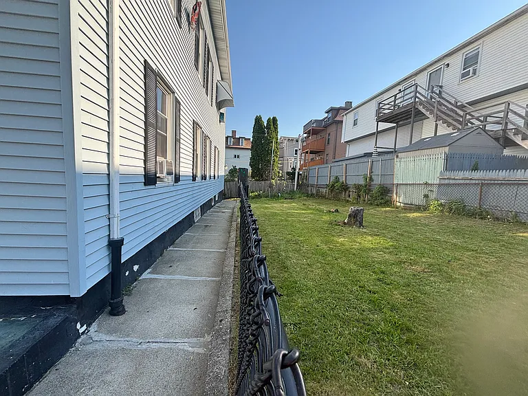 118 Locust St — Photo 22