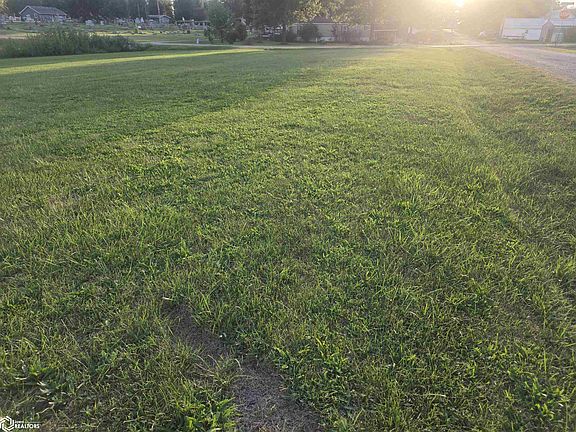 5th image of Washington St