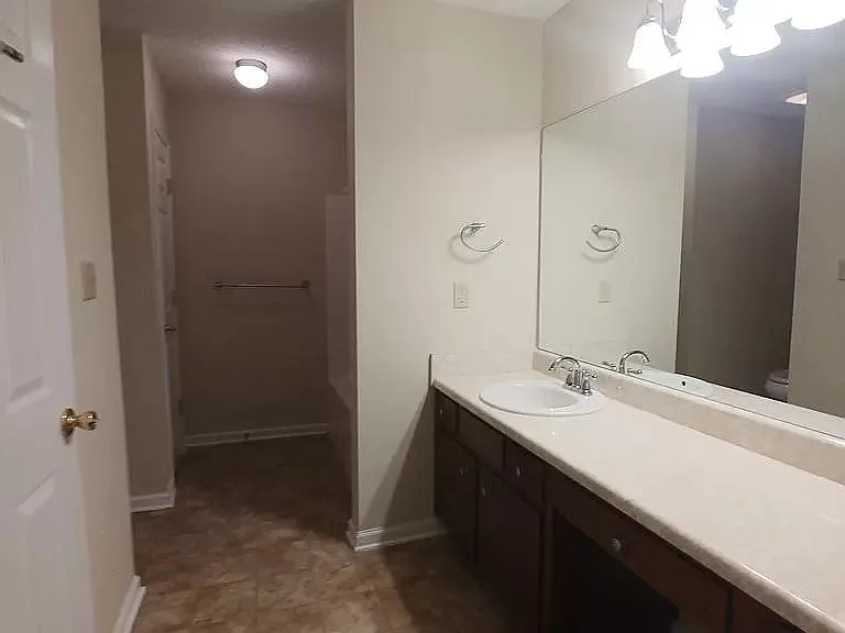 104 Brookfair Ln — Photo 11