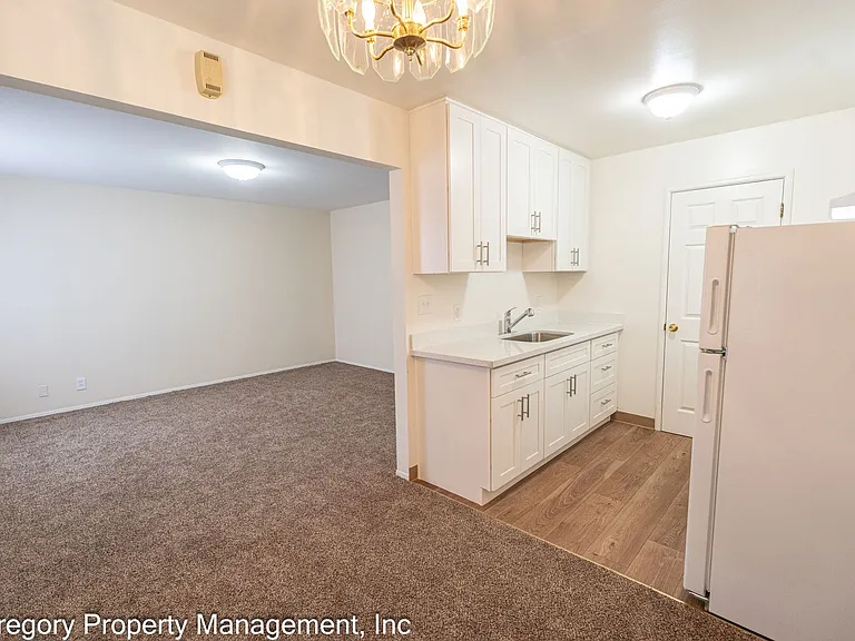 512 Santa Clara — Photo 8