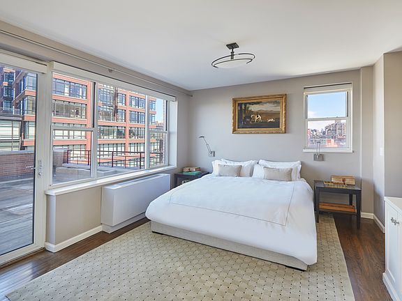 5th image of 296 W 10th St APT 10