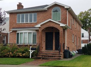 45-44 E 189th St, Flushing, NY 11358