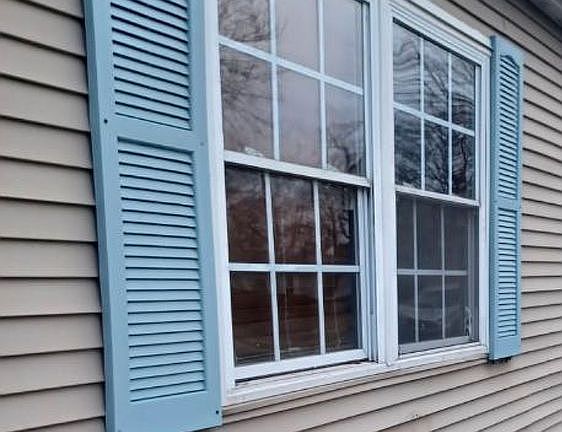 3rd image of 3328 Kenwood St