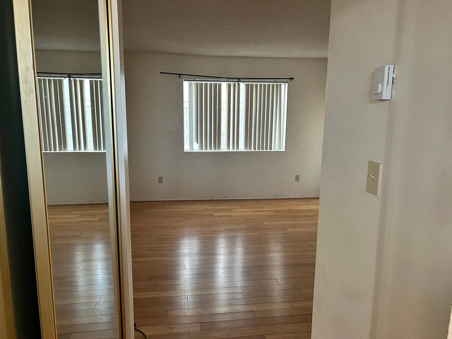 1 bed, 700 sqft, $2,100 — Photo 2