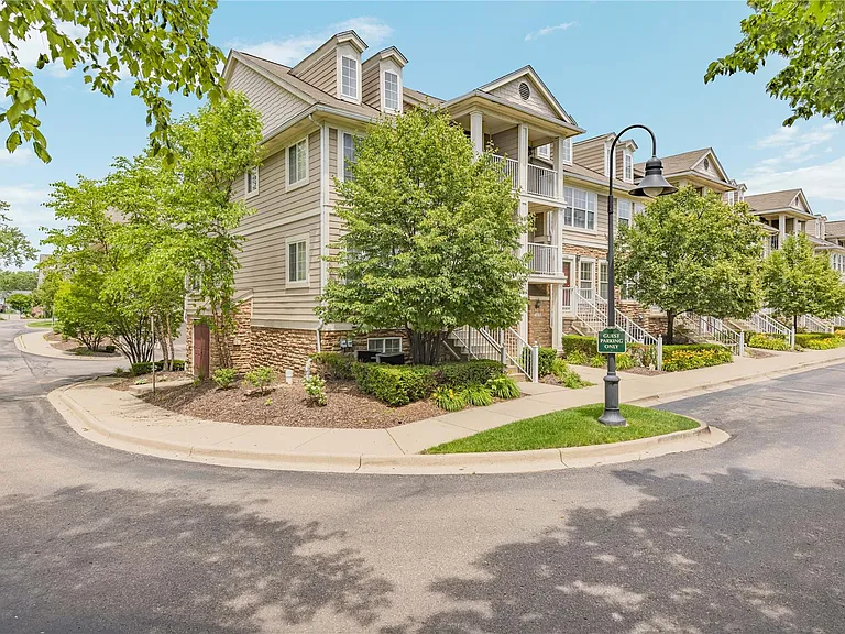 1071 Beaver Run — Photo 3