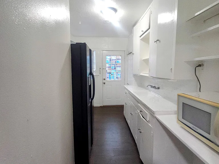 1904 W Main St #4 — Photo 13