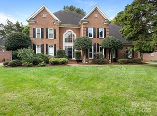 1723 Dove Cottage Dr, Charlotte, NC 28226