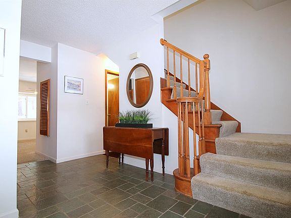 5th image of 4812 S Whitman Cir