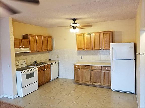 5th image of 4051 58th St N APT 240