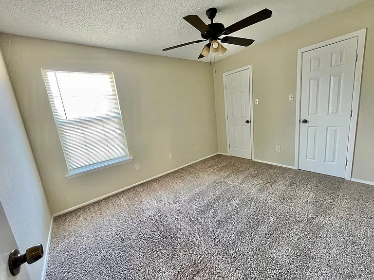 5634 Duke St — Photo 10