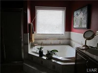 4th image of 405 Carver Dr