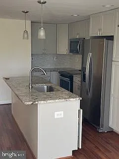 1823 N Shore Ct — Photo 14