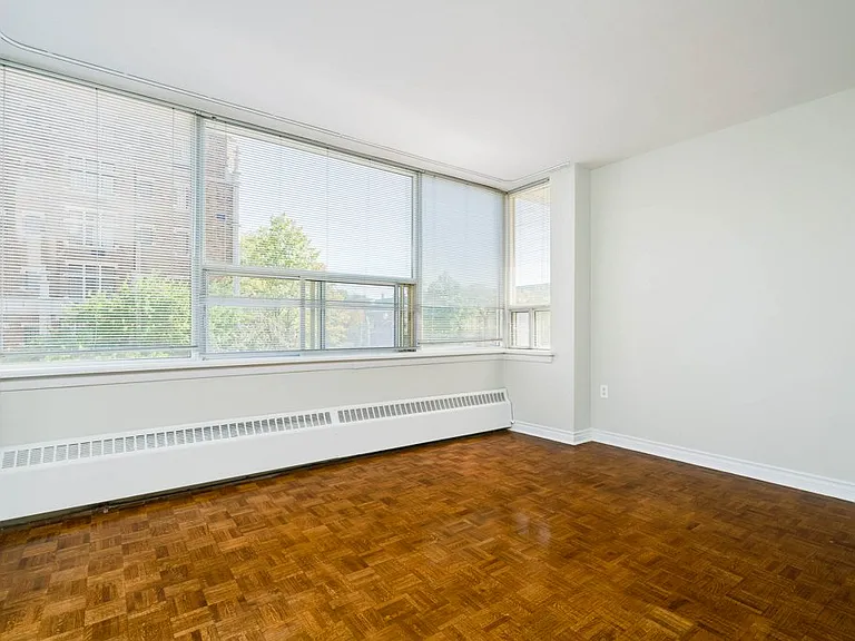 160 Balmoral Ave #1 — Photo 14