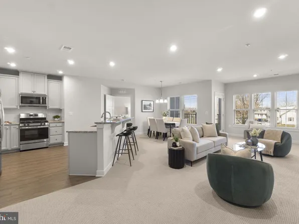 3520 Starlight St #302, Frederick, MD 21704