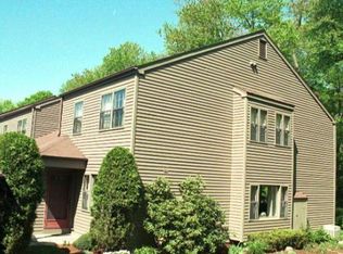 16 Labert Cmn #16, Wilton, CT 06897