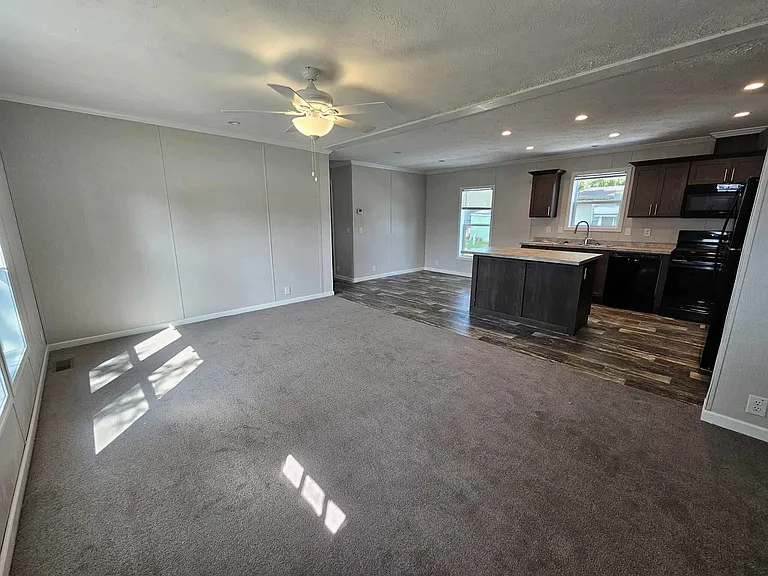Lawndale Estates — Photo 41