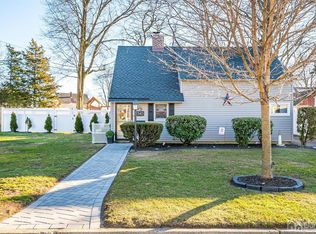 540 Cook Ave, Middlesex, NJ 08846