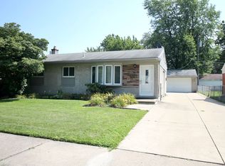 33043 Creston St, Westland, MI