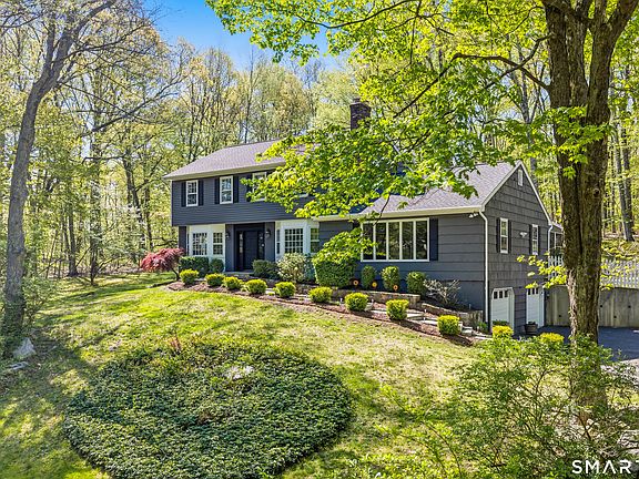 2nd image of 7 Arapaho Road