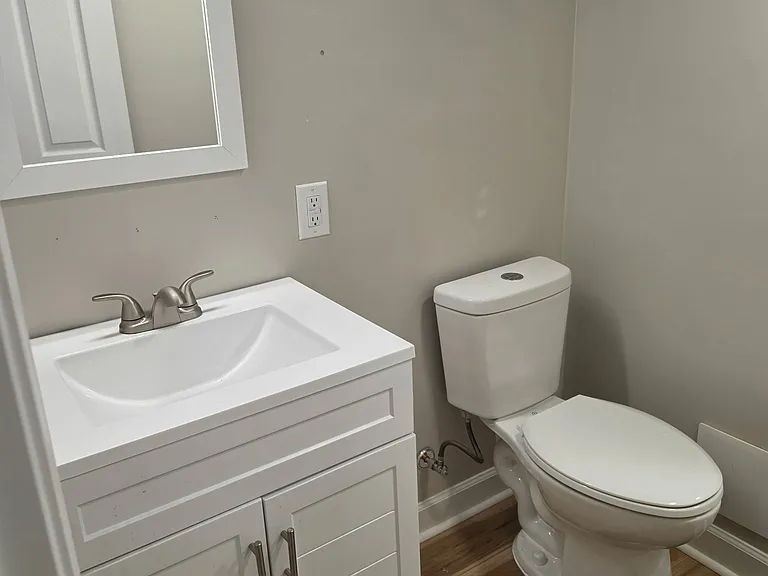 3520 Greenbrier Dr — Photo 4