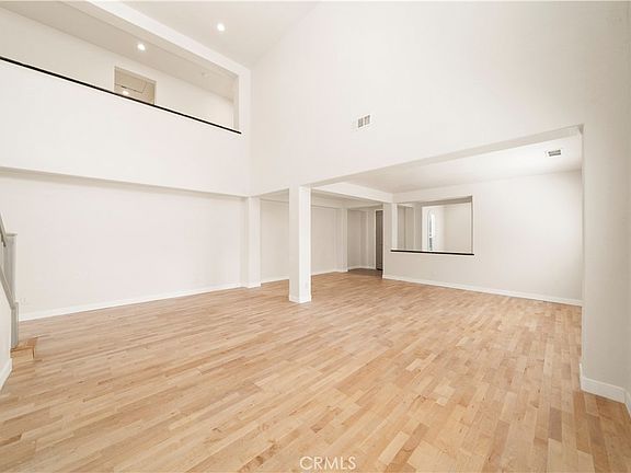 5th image of 25122 Cliffrose St
