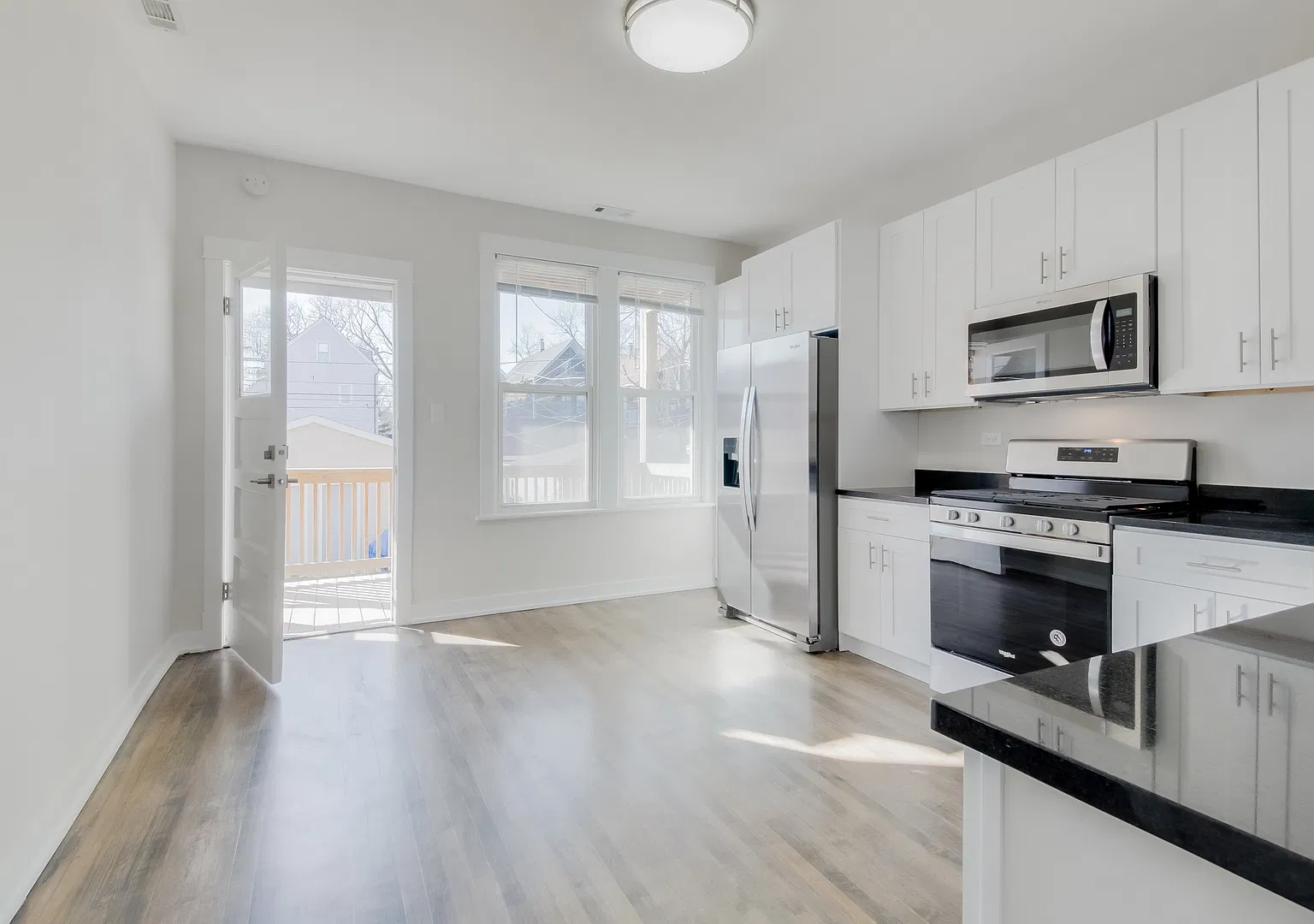 3 bed, $2,645 — Photo 3