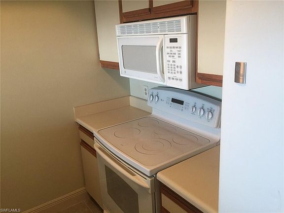 4th image of 2875 Palm Beach Blvd #302