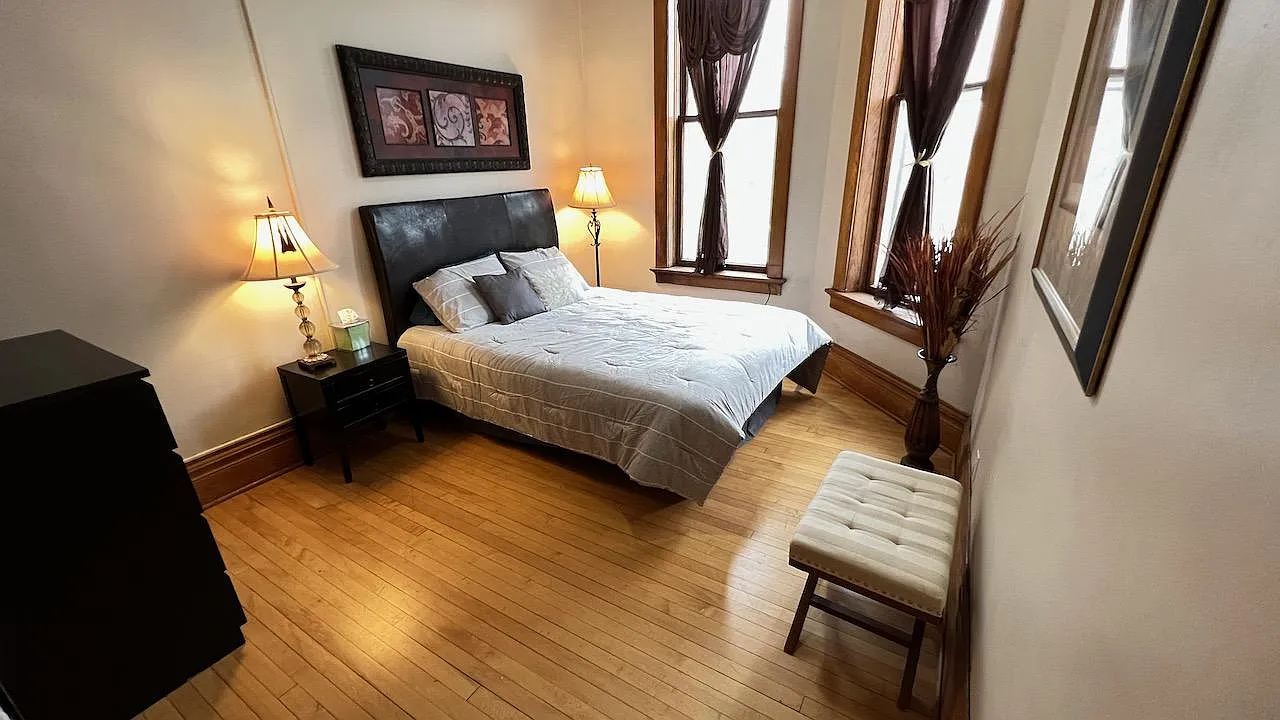 605 Bluff St — Photo 3