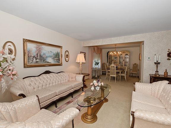 5th image of 9208 S Komensky Ave