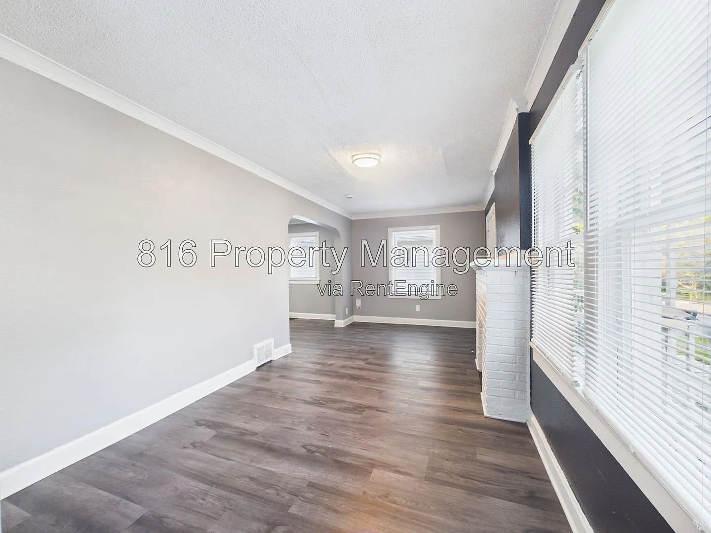 3 bed, 1.0 bath, 1040 sqft, $1,300 — Photo 2
