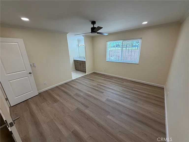 11510 Bertha St — Photo 32