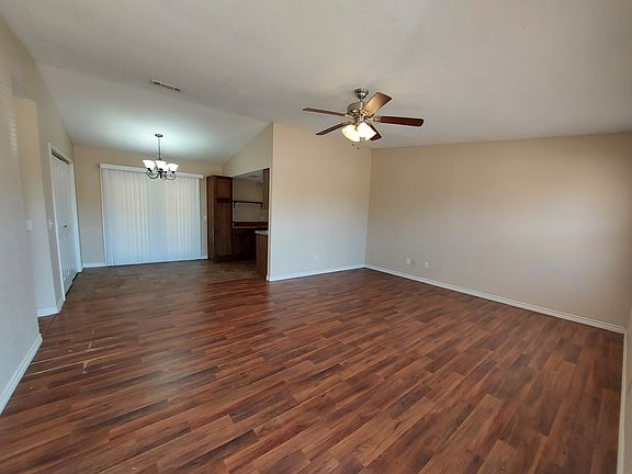 2nd image of 753 Oak Ln