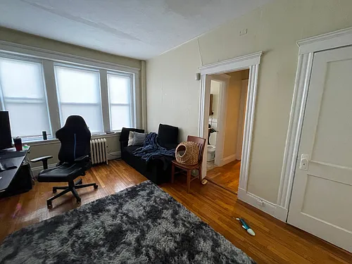 220 Kelton St #109 Photo 1