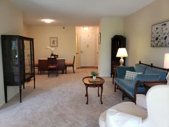 15100 Interlachen Dr #4520, Silver Spring, MD 20906
