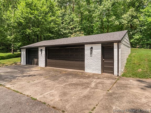 2nd image of 214 Cheryl Drive