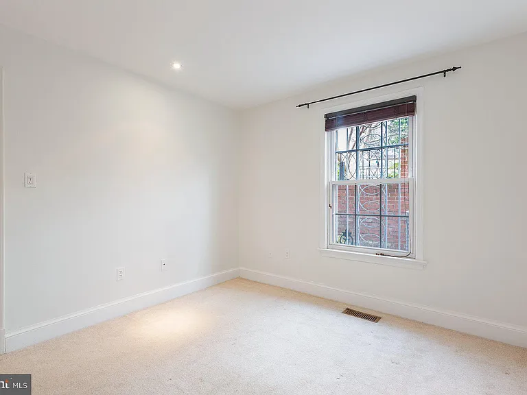 1614 Belmont St NW #C — Photo 19